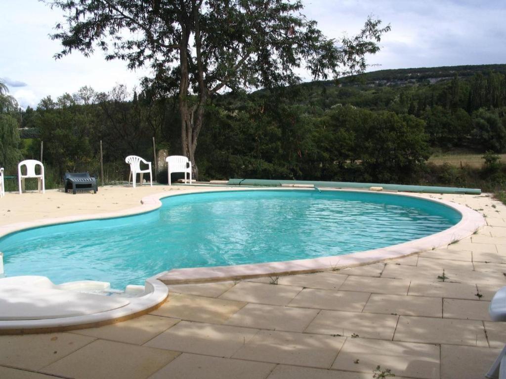Le Val Leron Bed & Breakfast Valaurie Exterior foto
