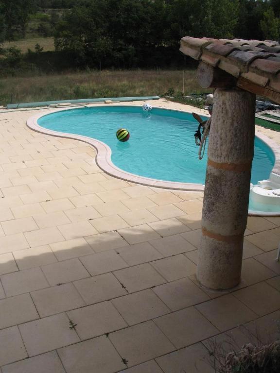 Le Val Leron Bed & Breakfast Valaurie Exterior foto