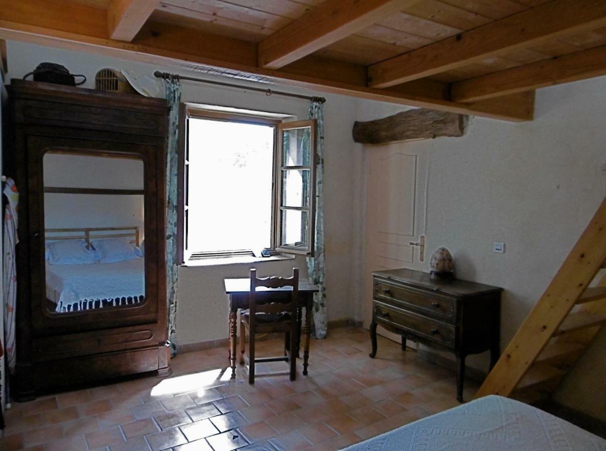 Le Val Leron Bed & Breakfast Valaurie Exterior foto