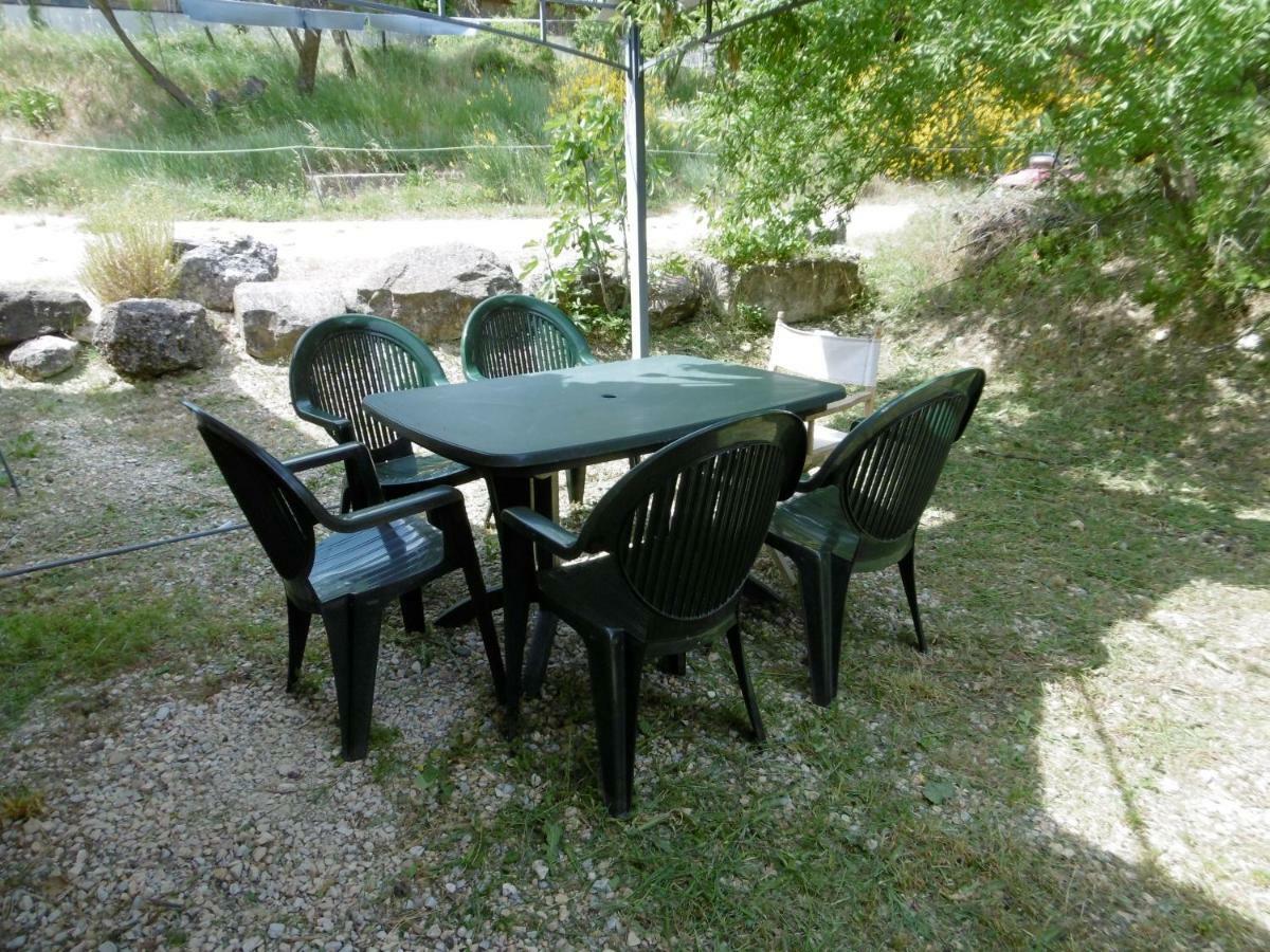Le Val Leron Bed & Breakfast Valaurie Exterior foto
