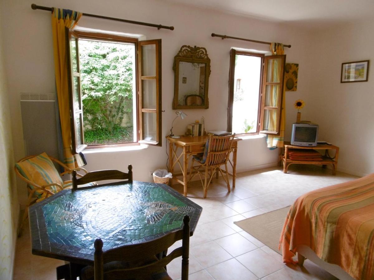 Le Val Leron Bed & Breakfast Valaurie Exterior foto