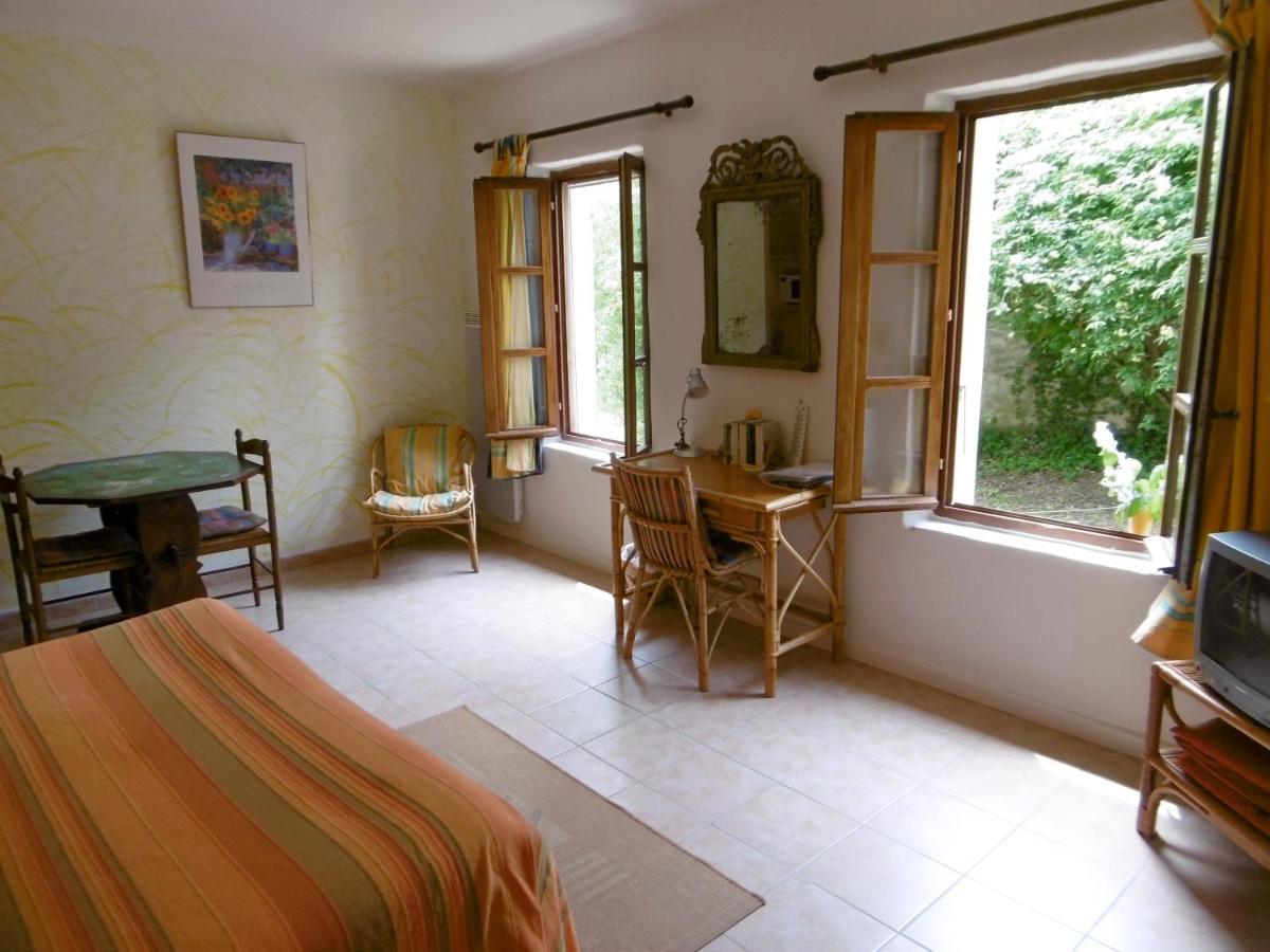 Le Val Leron Bed & Breakfast Valaurie Exterior foto